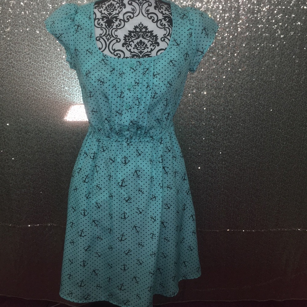 Super cute anchor dress !!